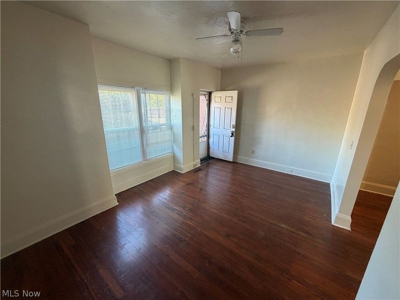 15416 Waterloo Road, Cleveland, OH 44110 Photo 4