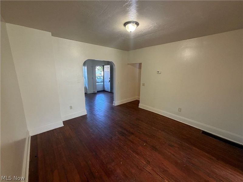 15416 Waterloo Road, Cleveland, OH 44110 Photo 6