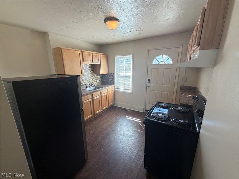15416 Waterloo Road, Cleveland, OH 44110 Photo 7