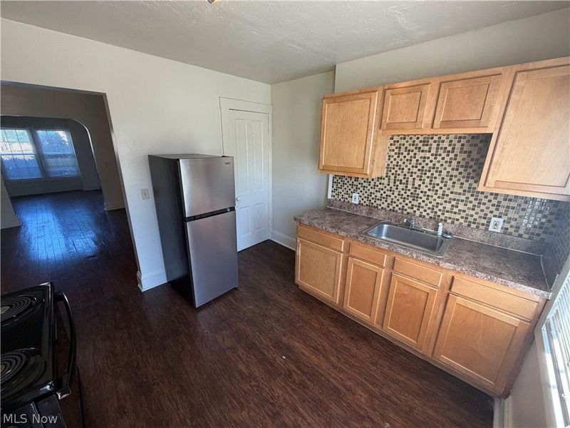 15416 Waterloo Road, Cleveland, OH 44110 Photo 8
