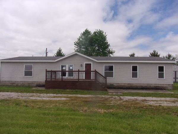 854 County Highway 12, Tower Hill, IL 62571