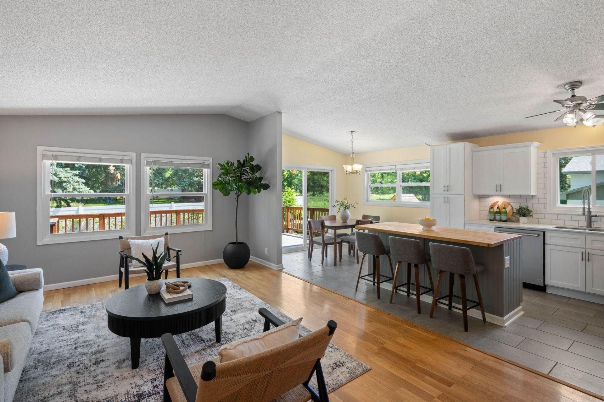 3098 Evelyn Street , Roseville, MN 55113 Main Photo