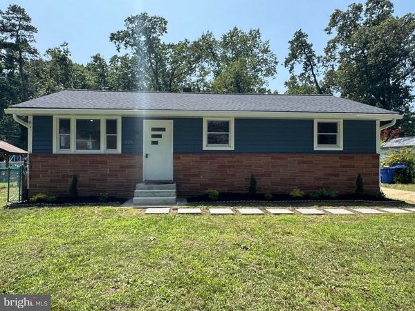 520 W VIRGINIA ROAD, BROWNS MILLS, NJ 08015