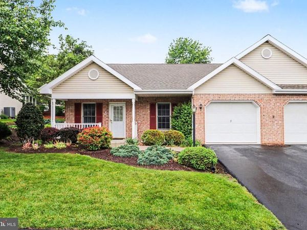 19 BLUE MOUNTAIN VISTA, MECHANICSBURG, PA 17050