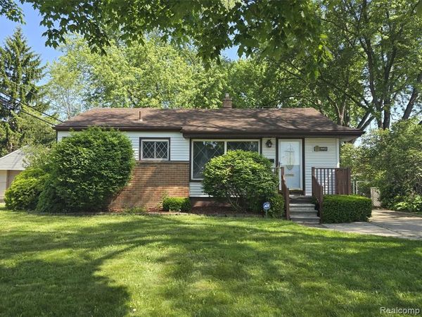 31422 Hazelwood Street , Westland, MI 48186