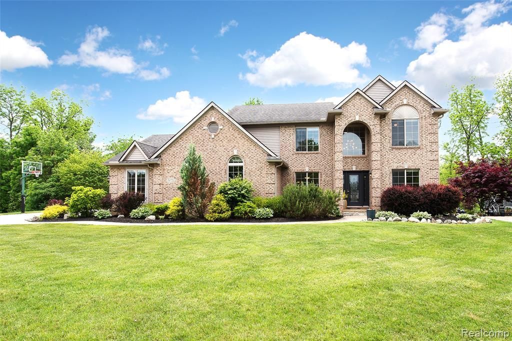 58721 Carriage Lane, Lyon Township, MI 48178 Main Photo