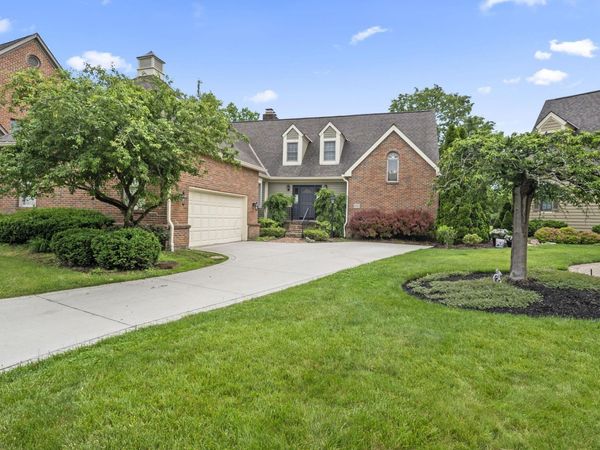 9083 Moors Place N, Dublin, OH 43017