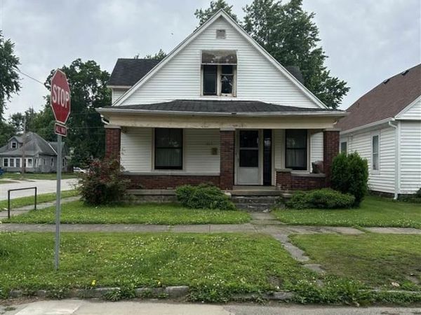 1365 5th Avenue, Terre Haute, IN 47807