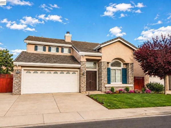 15100 Shining Star Ln, San Leandro, CA 94579
