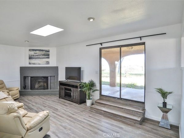 7033 W Avenue A2, Lancaster, CA 93536