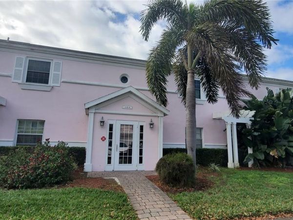 184 POMPANO DRIVE SE, Unit D, ST PETERSBURG, FL 33705
