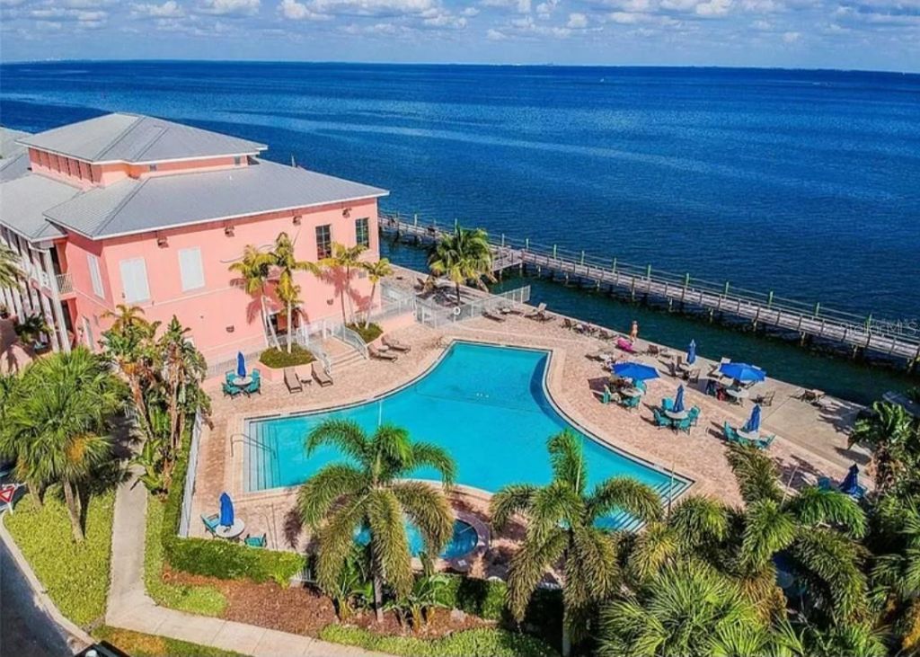 184 Pompano Drive Se, Unit D, Saint Petersburg, FL 33705 Photo