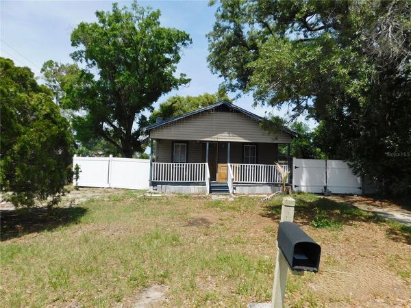 8412 N SEMINOLE AVENUE , TAMPA, FL 33604