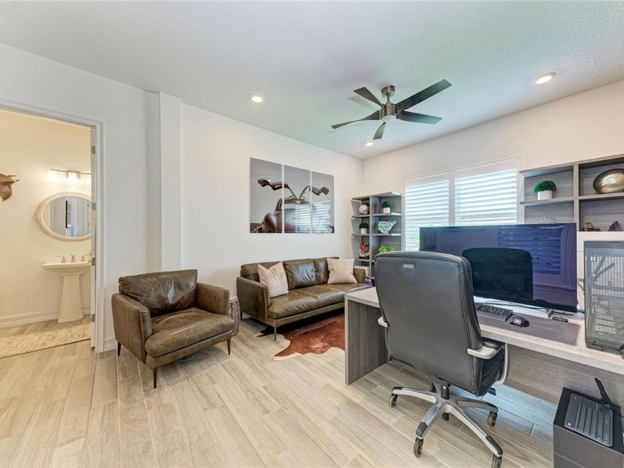 Property Image 37