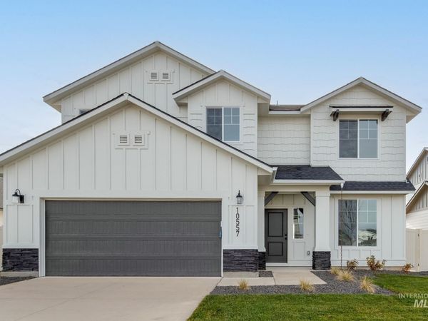 6558 W Plateau Creek Dr, Meridian, ID 83646