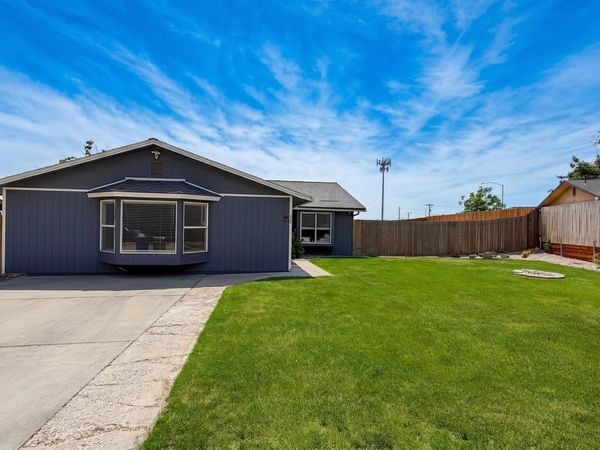 212 Crestline Ave, Caldwell, ID 83605