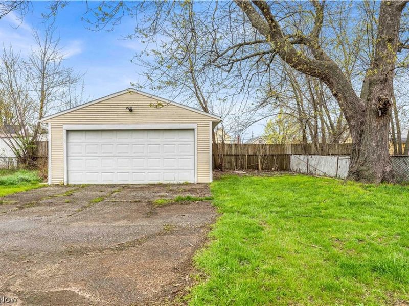 12804 Kirton Avenue, Cleveland, OH 44135 Photo 22