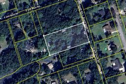 1327 North And South Road photo 4