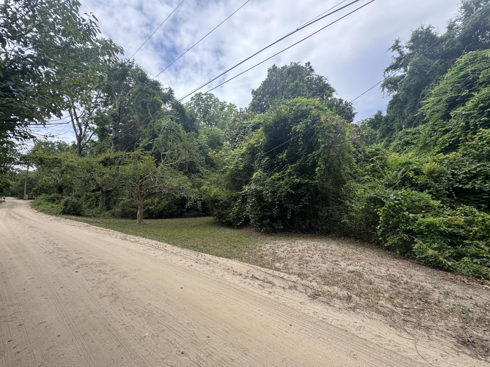 1327 North And South Road Photo 6