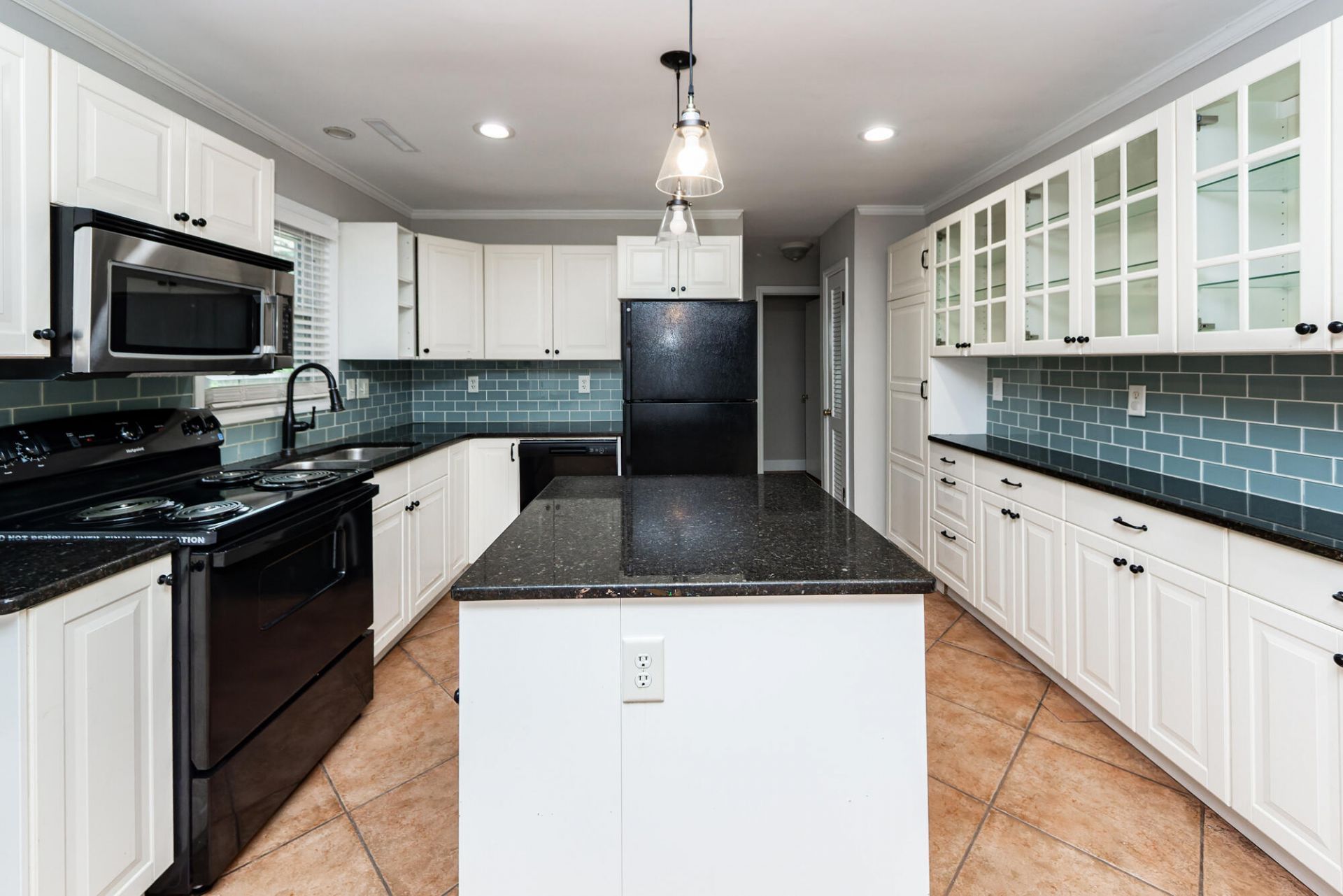 838 Fred Street Photo 10