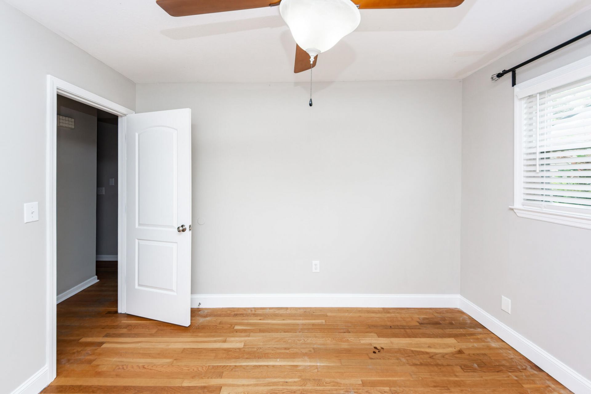 838 Fred Street Photo 25