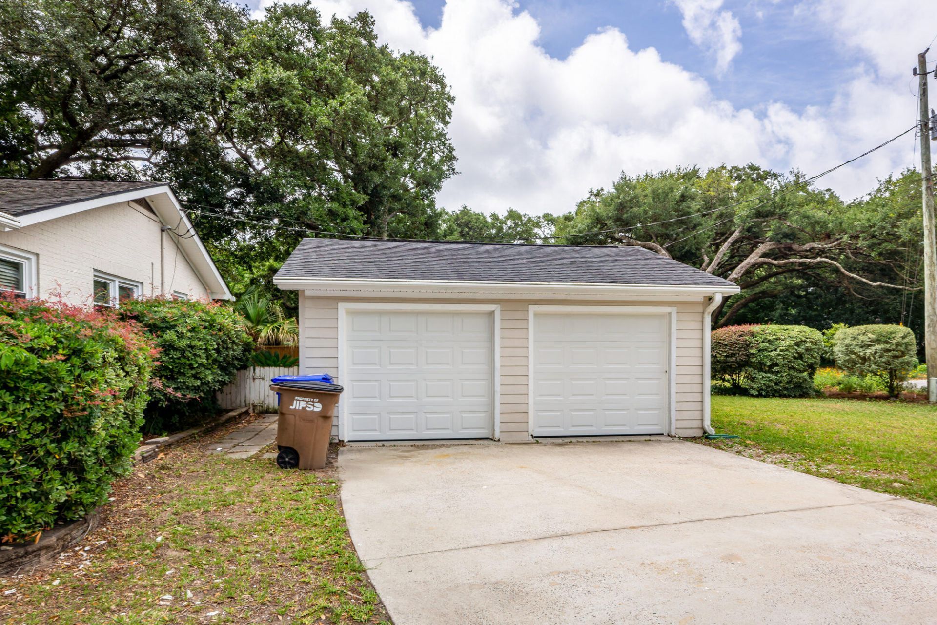 838 Fred Street Photo 37
