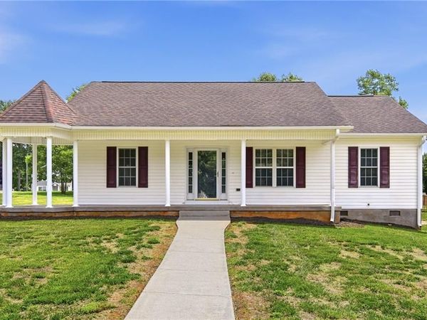108 Mccleskey Drive, Yadkinville, NC 27055