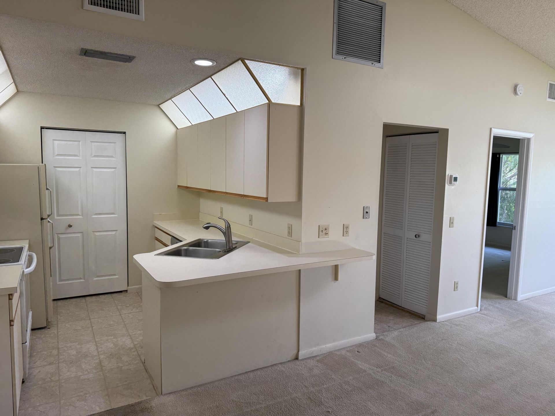 8228 SE Croft Circle, Unit J-8, Hobe Sound, FL 33455 Photo