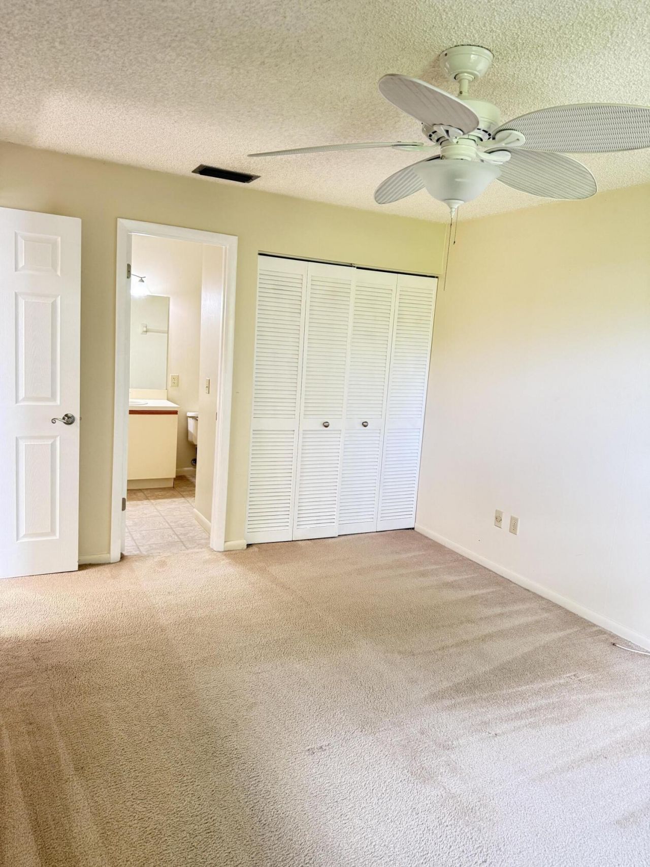 8228 SE Croft Circle, Unit J-8, Hobe Sound, FL 33455 Photo