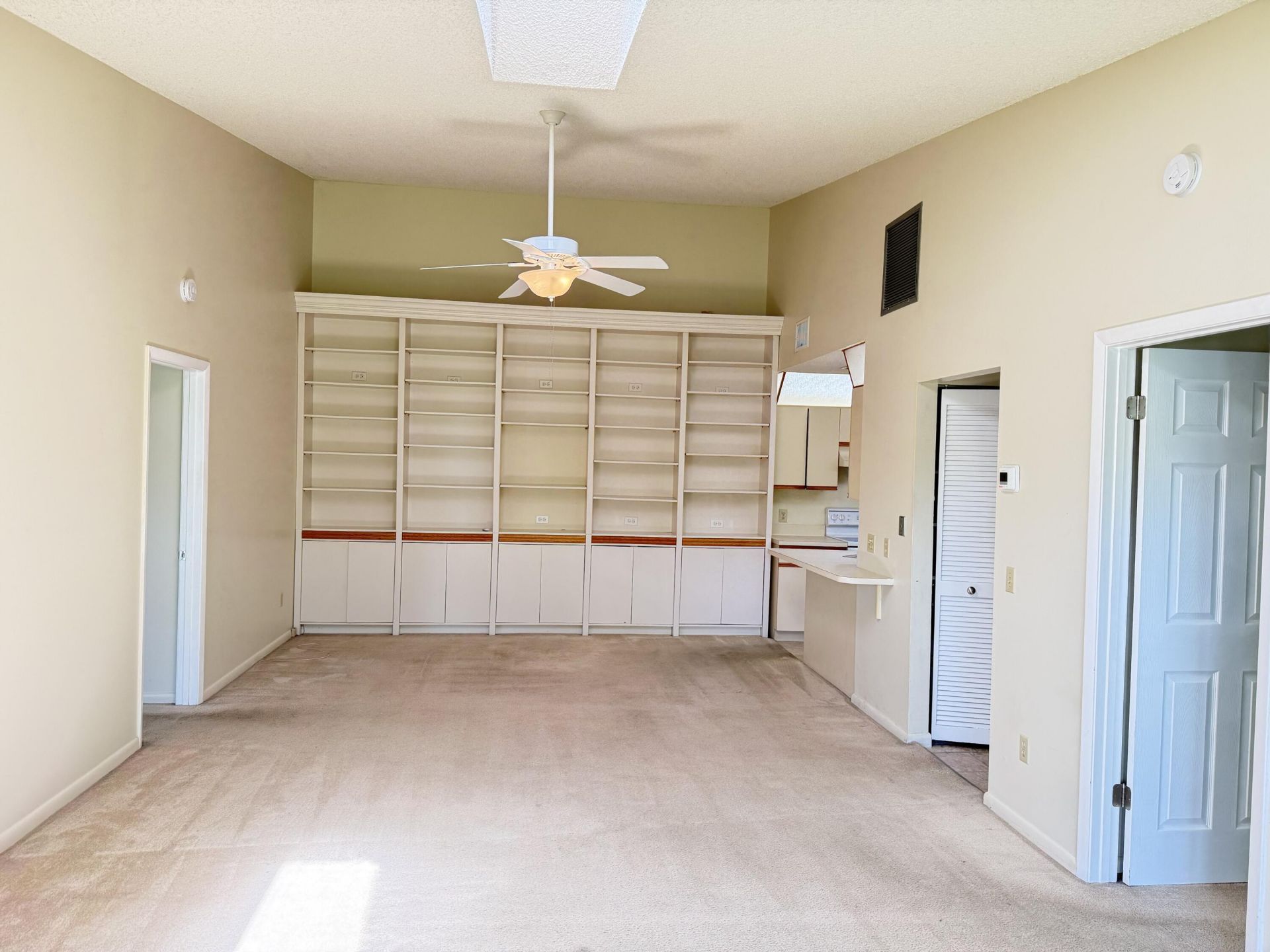 8228 SE Croft Circle, Unit J-8, Hobe Sound, FL 33455 Photo