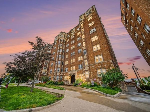 311 E Emanuel Cleaver Boulevard, Unit 401, Kansas City, MO 64112