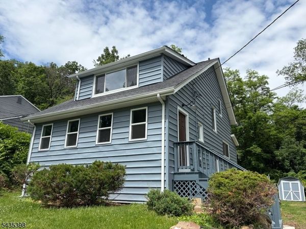 1104 N Washington Ave, Green Brook, NJ 08812