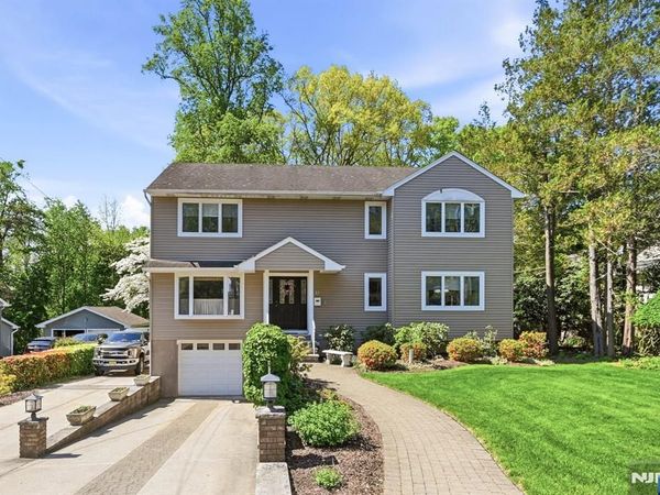 21 Lakeview Avenue, PARK RIDGE, NJ 07656