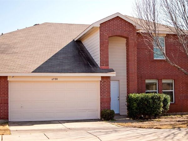6908 Meadow Way Lane, Fort Worth, TX 76179