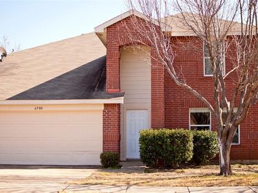 6908 Meadow Way Lane, Fort Worth, TX 76179