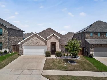 9537 Abington Avenue, Fort Worth, TX 76131