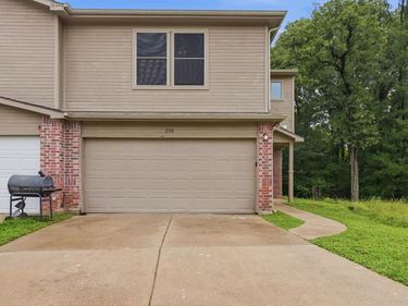 238 Creek Cove Drive, Dallas, TX 75217