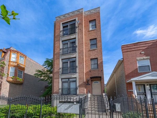 2226 W Monroe Street , Unit 3, Chicago, IL 60612