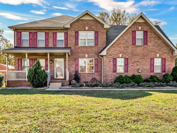 4244 N Woodstock Dr , Clarksville, TN 37040