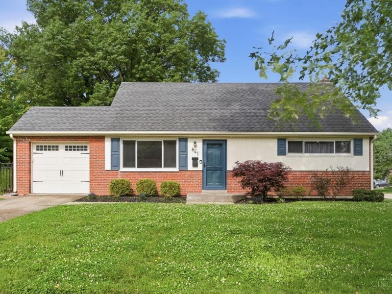 841 Sabino Court, Springfield Twp., OH 45231 Photo 2