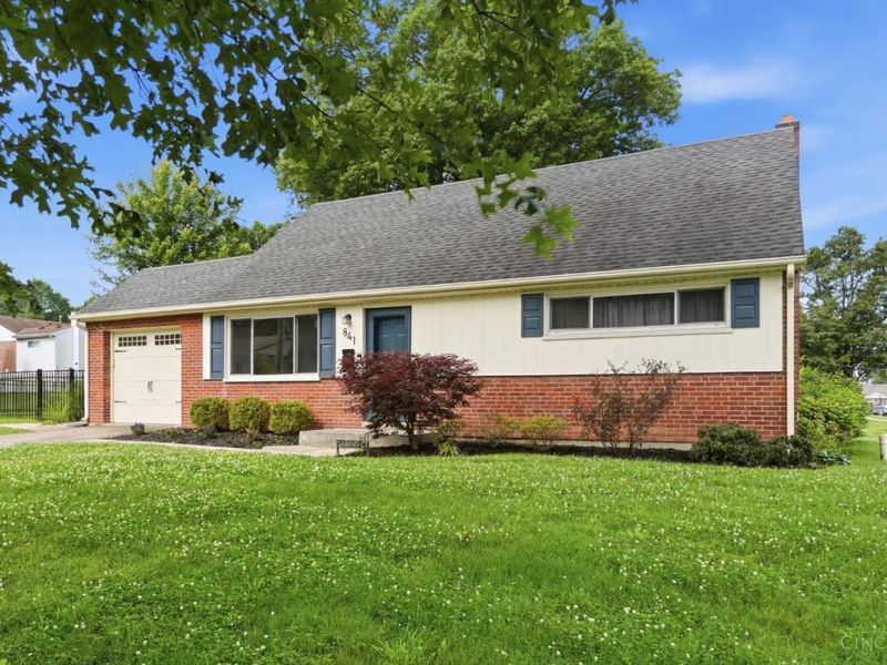 841 Sabino Court, Springfield Twp., OH 45231 Photo 4
