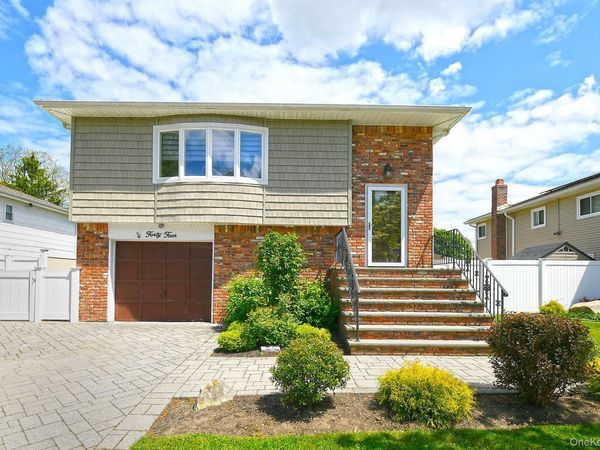 44 Derby Avenue, Greenlawn, NY 11740