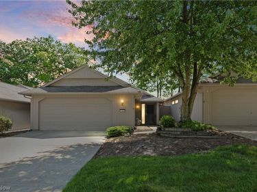 13063 Olympus Way, Strongsville, OH 44149