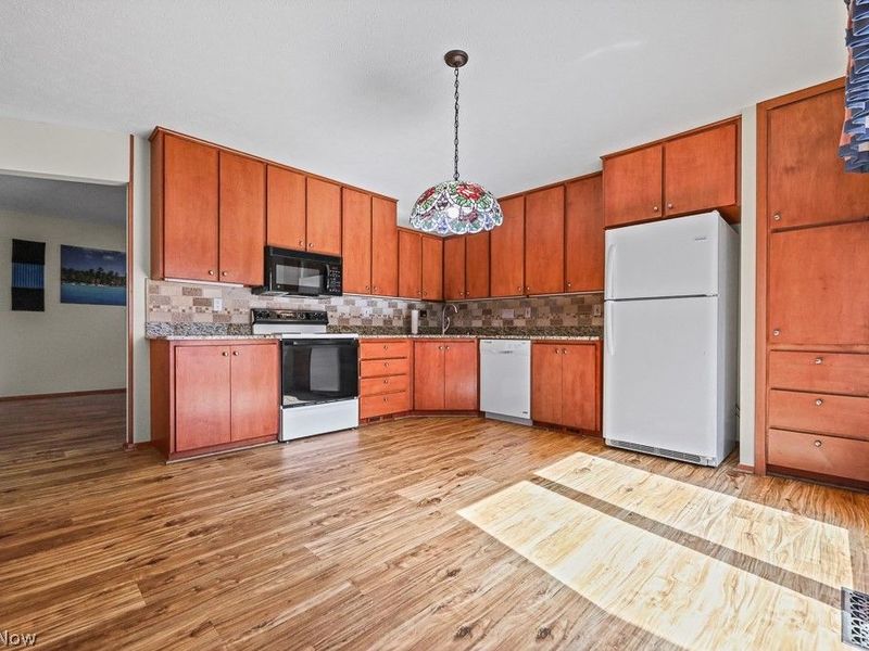 13063 Olympus Way , Strongsville, OH 44149 Photo 11