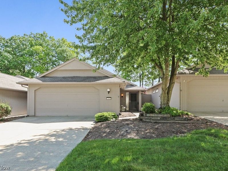 13063 Olympus Way , Strongsville, OH 44149 Photo 2