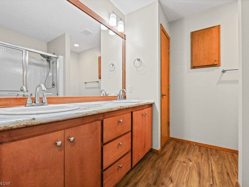 13063 Olympus Way , Strongsville, OH 44149 Photo 30