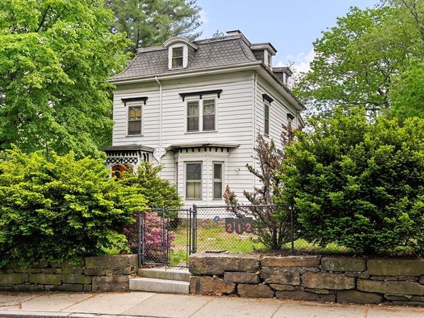 212 Chestnut Ave, Boston, MA 02130