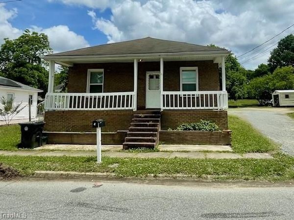 607 Concord Street , Thomasville, NC 27360