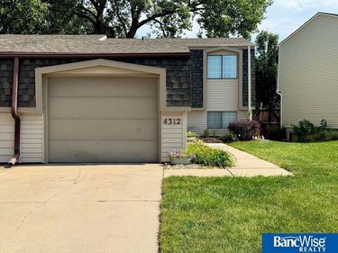 4312 Abbott Road , Lincoln, NE 68516
