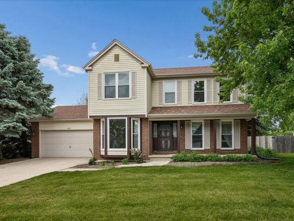 649 Fox Hollow Court , DeKalb, IL 60115